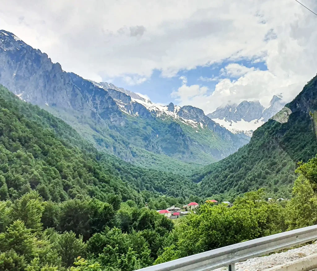 Życie w górach Albania