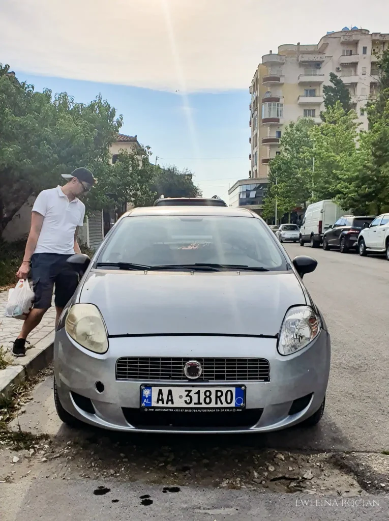 Jazda samochodem po Albani