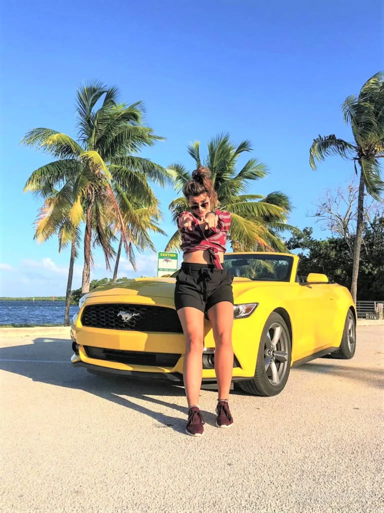 Żółty Mustang Key West Miami