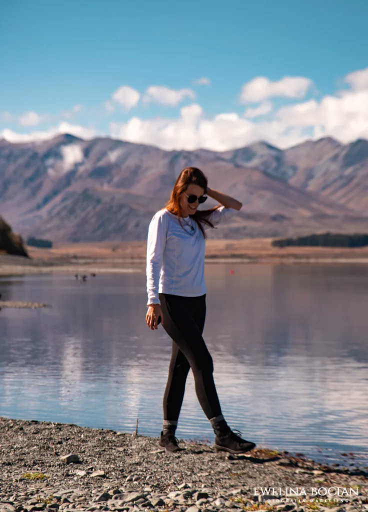 Kobieta, Lake Tekapo, jezioro i góry