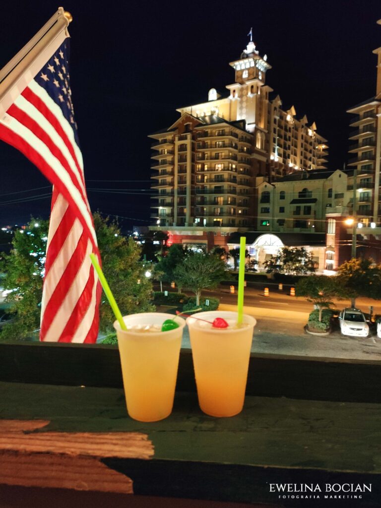Imprezy, party w USA, drinki, laidies night