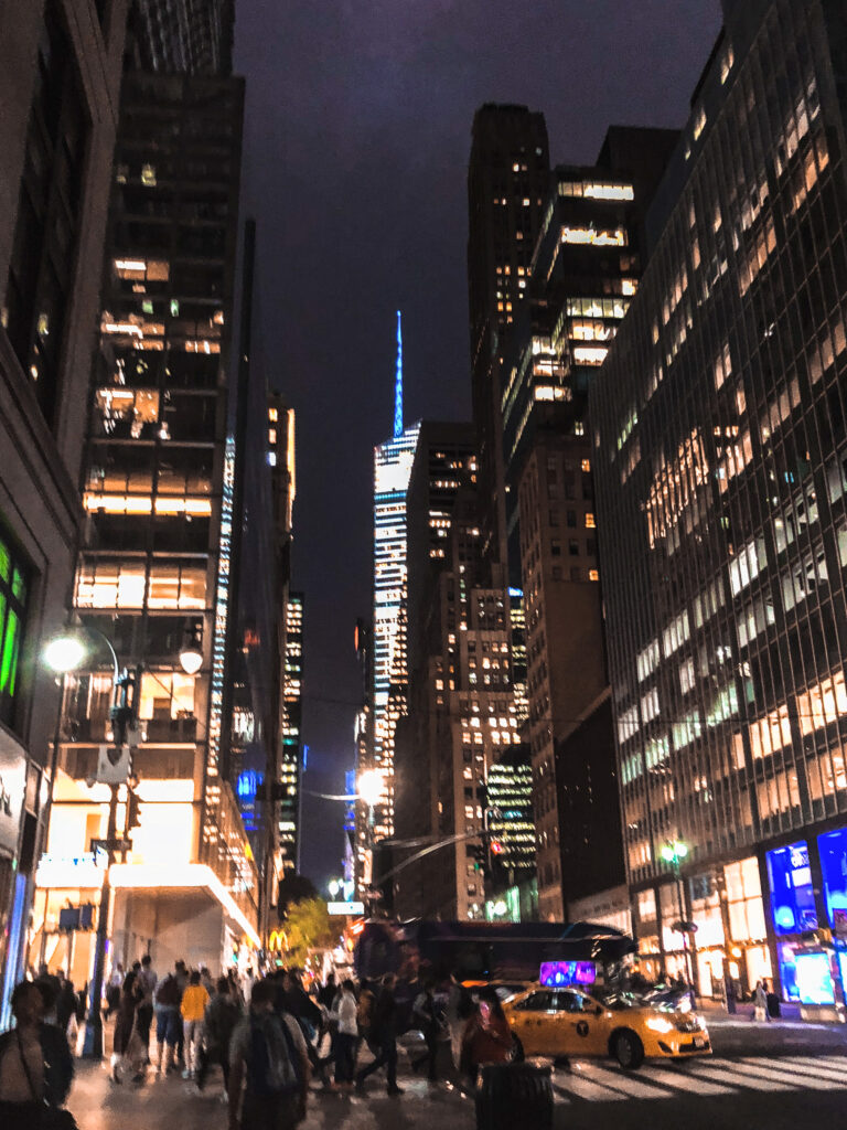 Olbrzymie budynki - New York nocą